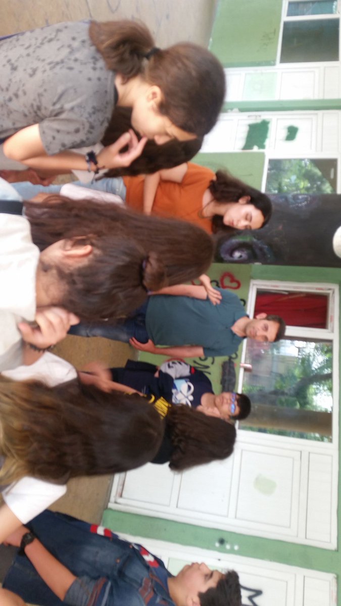 2011yılı mezunumuzRozerin Binbay kadıköy anadolu lisesinde bize okulunu tanıttı@esen_zeki@ManayAdnan <a href="/murat_sarihan/">mrtsrhn</a>