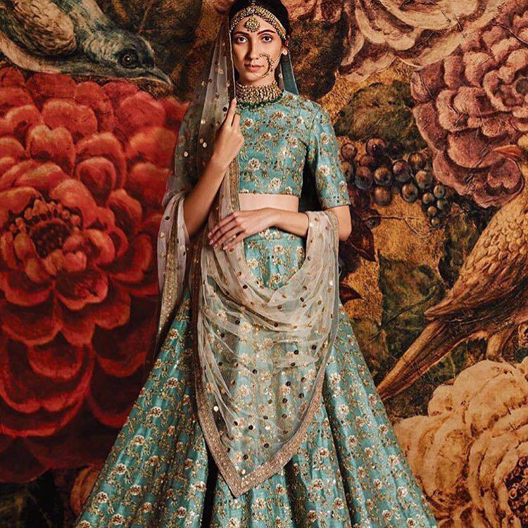 StyleCatchup's tweet photo. Another stunning #bridal by none other than @sabya_mukherjee #bridalfashion #weddinginspiration #teal #indianfashion https://t.co/LmaglovV2b