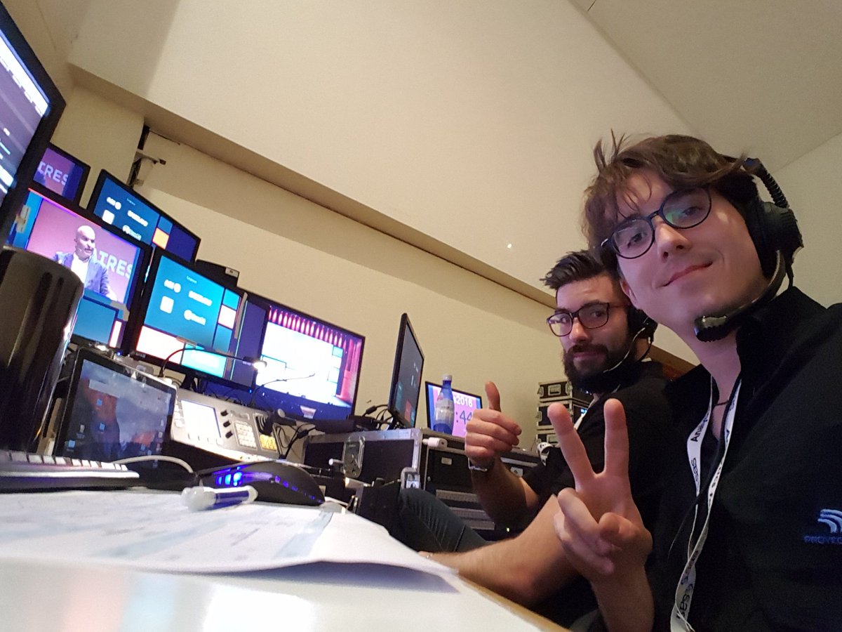 davidinlines's tweet photo. #MABS2016  by #Atresmedia. Un placer equipo! @ProyectArte_Mad @Alb_ProyectArte @RubenMoreno5212 #Visual https://t.co/j6BStPmt4z