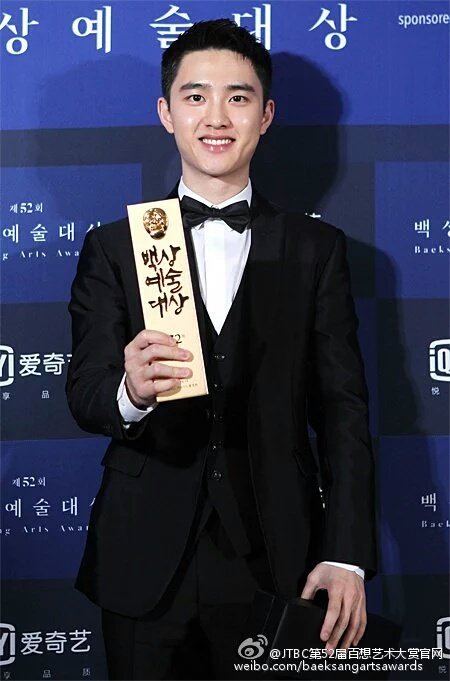 solornbalbum's tweet image. apan award-15/11/14
max movie award-30/12/15
soompi award-25/2/16
baeksang award-3/6/16

SO PROUD OF ACTORSOO👏👏👏