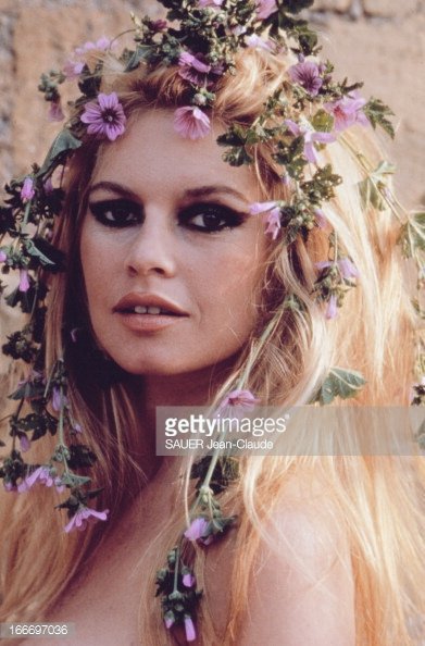 JoannaBlue2's tweet photo. Brigitte Bardot #70s https://t.co/1mIlIJT6wt