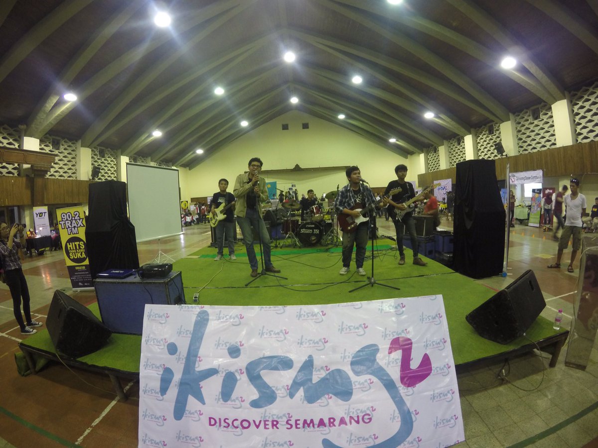 NOW!!! Beatlemania Semarang perfomance at <a href="/ikiSMG2/">Iki Semarang</a> !!!