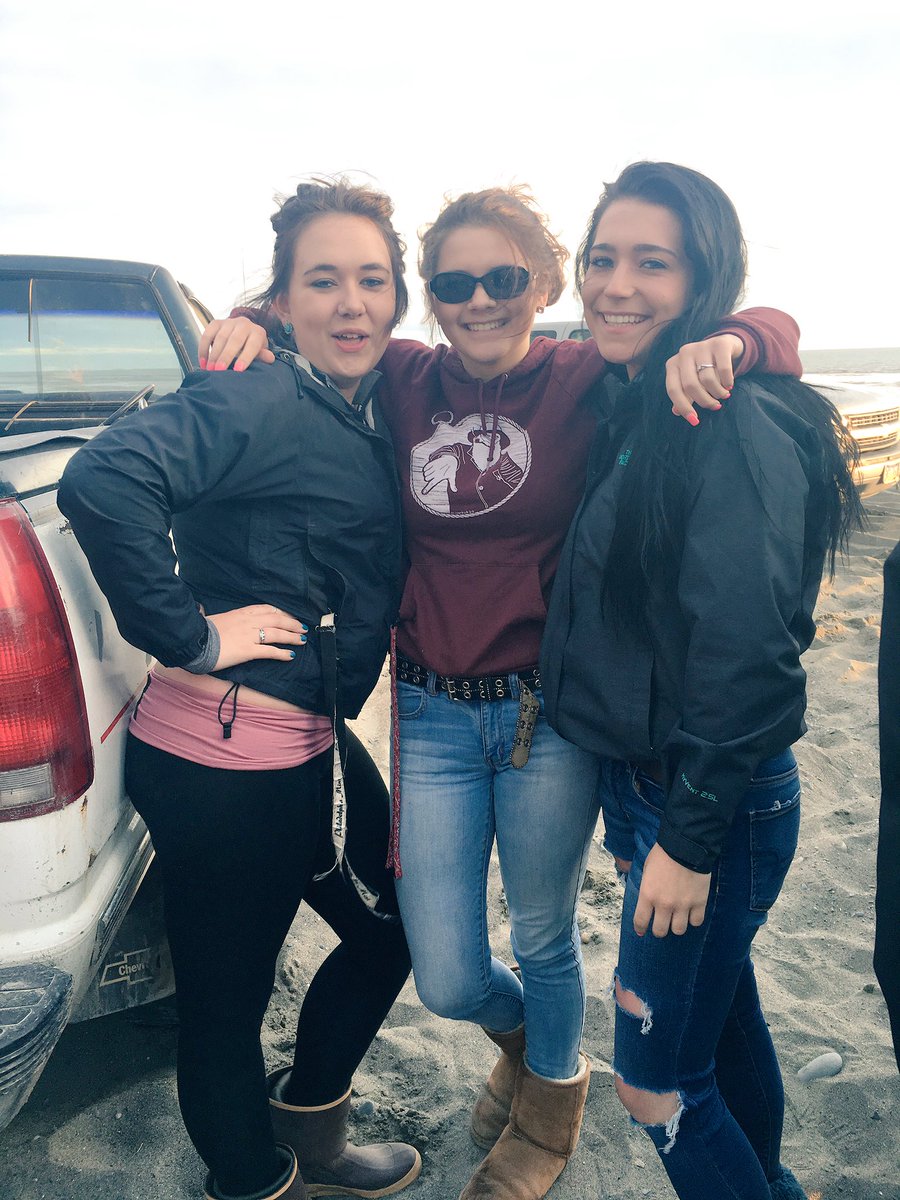 kennedyelisse's tweet photo. I needed to see these people ππ #codyshome #missedu https://t.co/ylkSpmB5Kv