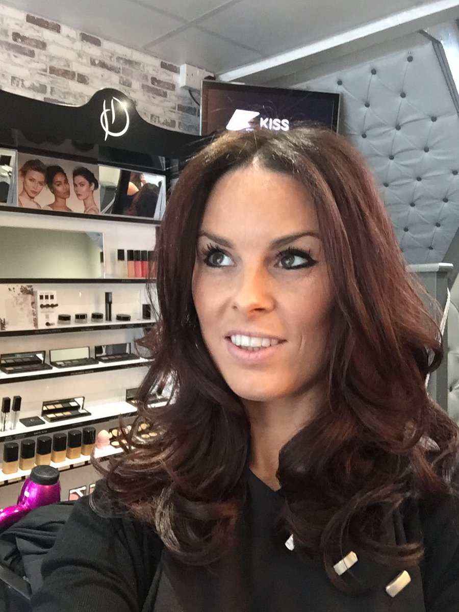 GeminiCM14's tweet photo. Feel brand new #newhair #cut #curlyblowdry #smilessayitall #staffbenefits #callgemini https://t.co/dUwNjI9SK0