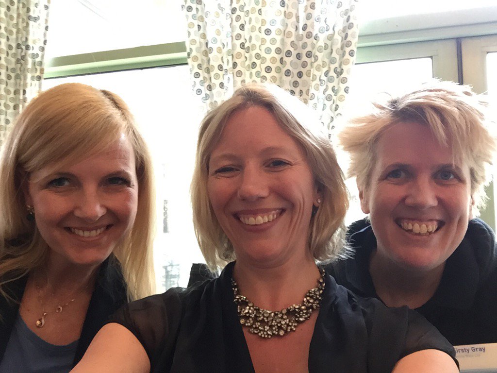 Optunli's tweet photo. Networking @Swindon4N this morning with @TheKirstyGray @VisuallyExp @MarkWPA @JulianEaziApps! Happy Friday guys! https://t.co/4rfKg1Smv6