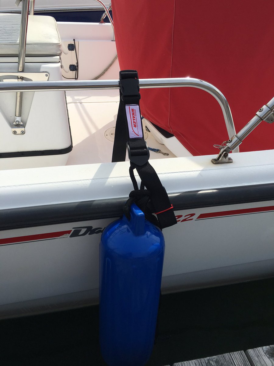 FenderSuspender's tweet photo. Gelcoat damage, bad! @Boston_Whaler Fender Extenders, GOOOOOD!!  https://t.co/6CT5RXgnH2 #bostonwhaler https://t.co/bluIZhaTwY