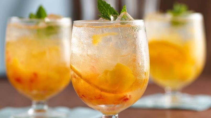 sphericool's tweet photo. These easy recipes will help you relax with a glass of peach-inspired cocktail. https://t.co/BodjAVKFSF. https://t.co/LRo4d7DFyQ