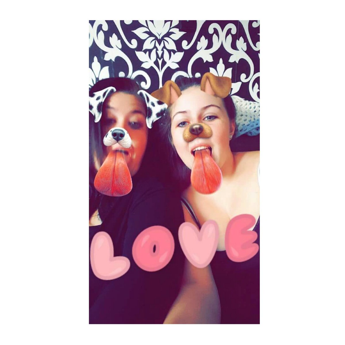 chlobriannawood's tweet photo. love my mumma💕 @BPLynz https://t.co/KTIO8Qy1ZE