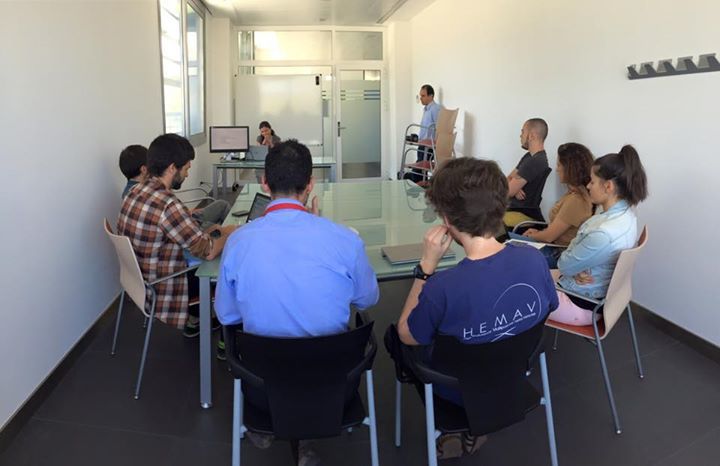 hemavgroup's tweet photo. Formación interna sobre el proceso de entrega de proyectos para optar a licitaciones públicas.
#formacion #teambuil… https://t.co/CVRVZIdSLz