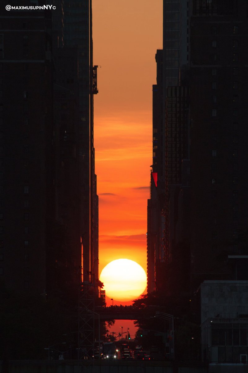 42nd Street during Manhattanhenge NewYorkCityFeelings