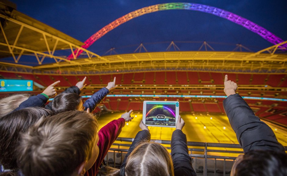 Win a tablet, tickets to a concert at Wembley, &amp; lots more from EE: just follow &amp; RT to win!