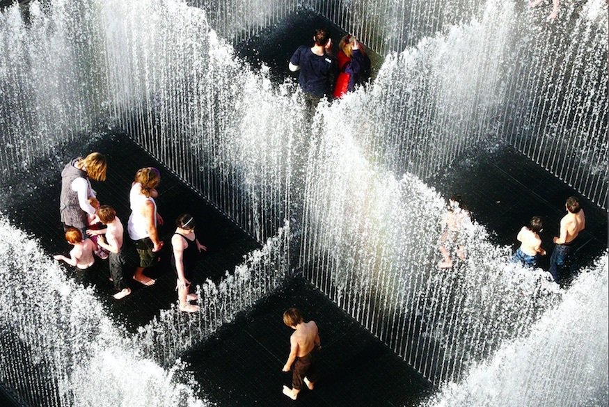 Ready for the weekend? #London ow.ly/MGUk300SzAu