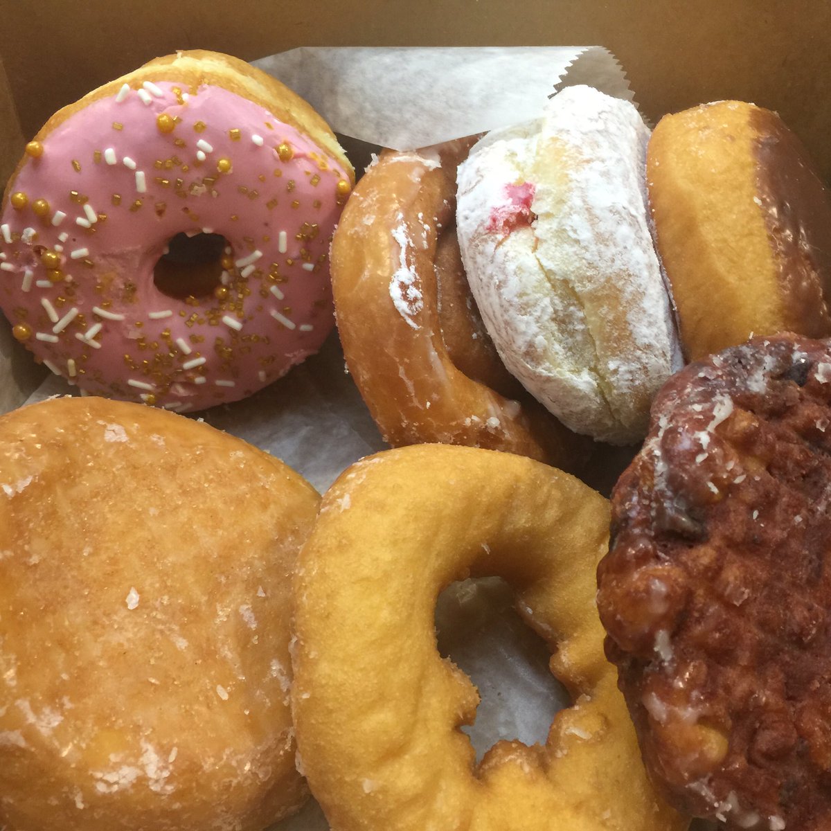TVTANYA's tweet photo. Get up & indulge! Happy #NationalDonutDay . @doughinthebox #DoughInTheBox @MoDiggsFOX5 https://t.co/kFDLuK3FgI