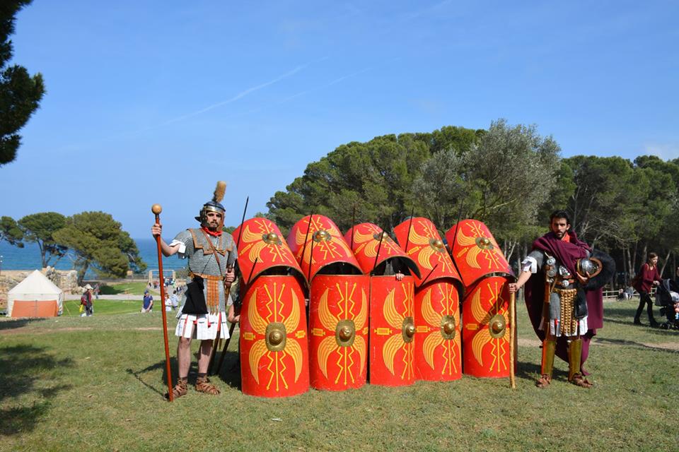 BarcinoOriens's tweet photo. Legio II Traiana Fortis, Gladiadors i Ornatrices Barcinonenses
Avui estarem a la Facultat @GH_UB a partir de les 17h https://t.co/AsttPjmE1v