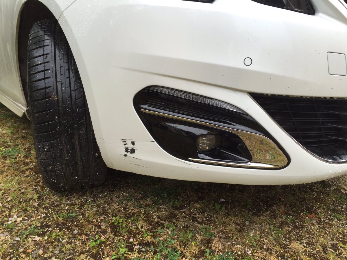 SamFit_PT's tweet photo. absolutely disgusted @Avis Charged €1000 for a very minor scratch!! Family holiday ruined #ripoff #insurancescam https://t.co/b3Mon2VhG3