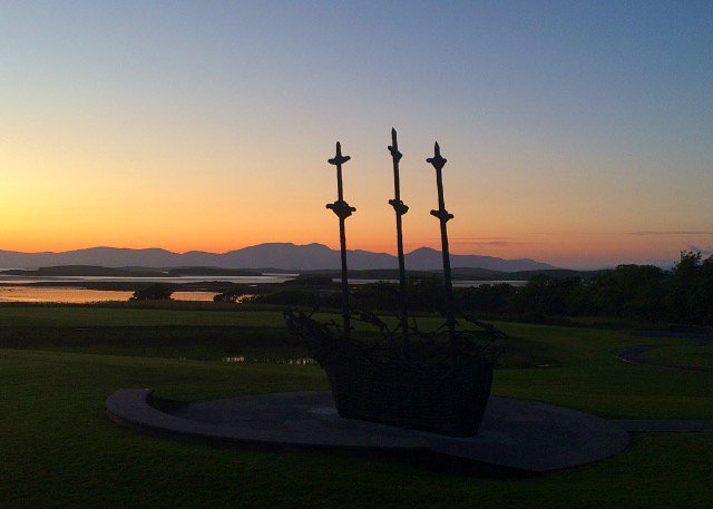 The Famine Ship overlooking the sunset on Clew Bay ☀️ #WhereElse <a href="/CroaghPHostel/">CroaghPatrickHostel</a>