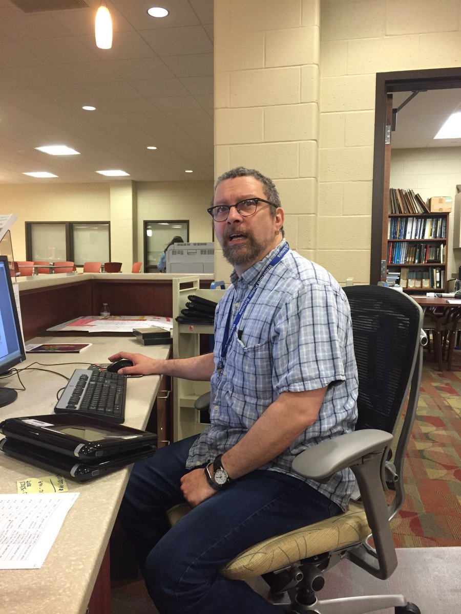 MrCadsTies's tweet photo. Mr. Cadorette is wearing blue today! Happy Lancer Nation Day!💙 https://t.co/TEDNiSwaNh