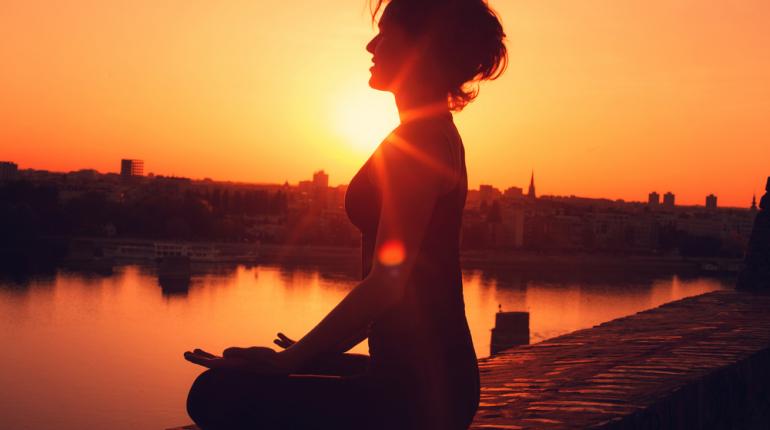 artofwb's tweet photo. How to meditate in 10 easy steps (infographic): https://t.co/E8umHkHlpk #mindfulness https://t.co/VBAen8IXVd