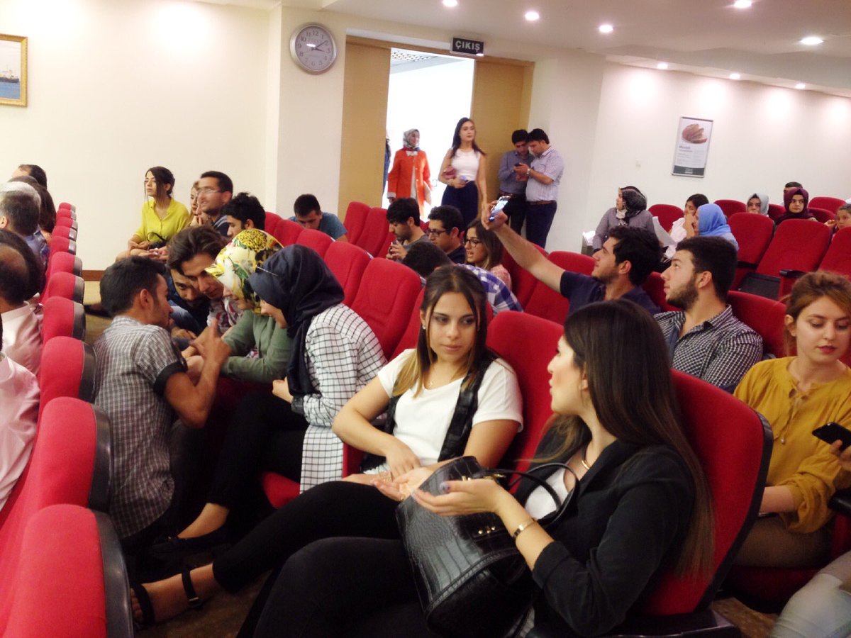 Heyecanlıyız ödüller kimlerin olacak😀😀😀😀😀😀😀😀heyecan dorukta😀😀😀