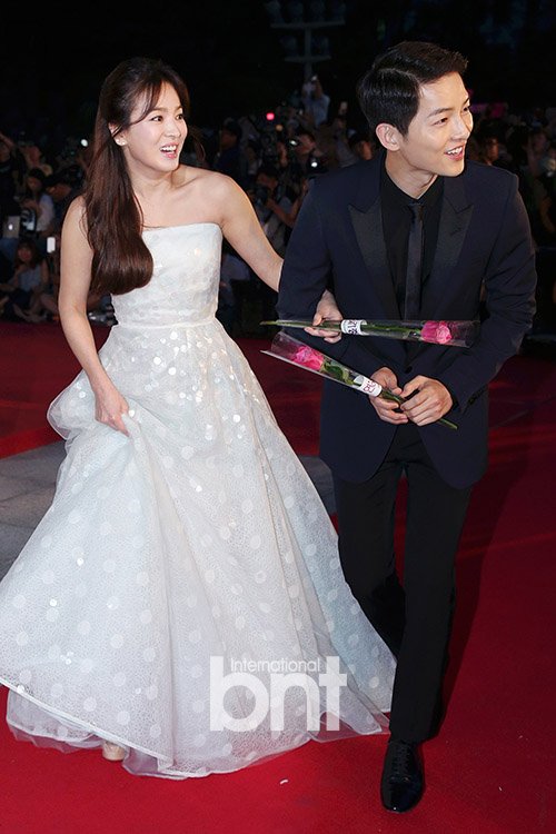 CkBpHxjUoAMqkbr.jpg:large