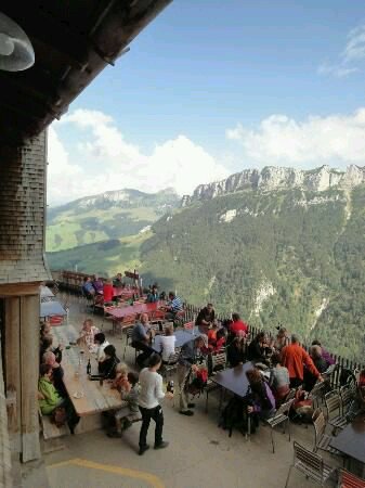 Foodinea's tweet photo. Happy #WorldEnvironmentDay !!!
Nature is a gift of life🌱🌰🌱 #Travel #AescherHotel #LuxuryTravel https://t.co/RokLSn5OvL