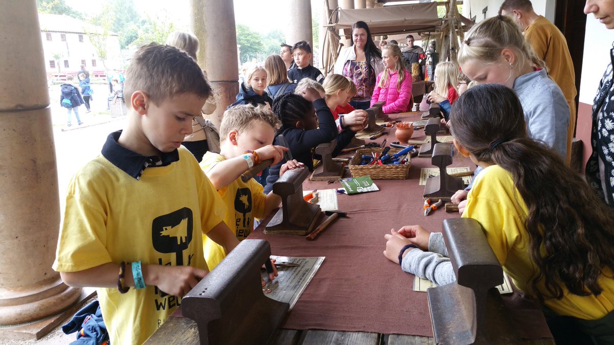 Met kids van <a href="/denieuweweg/">WSKO De Nieuwe Weg</a>  op schoolreis naar Archeon, AVE!