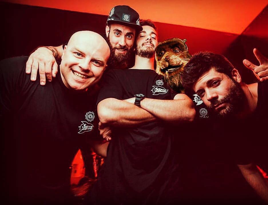 Mañana! #Jaleo frente al mar con <a href="/spacelephants/">SPACE ELEPHANTS</a> 5 € con copa antes de las 2, después a 7 también con tu drink!