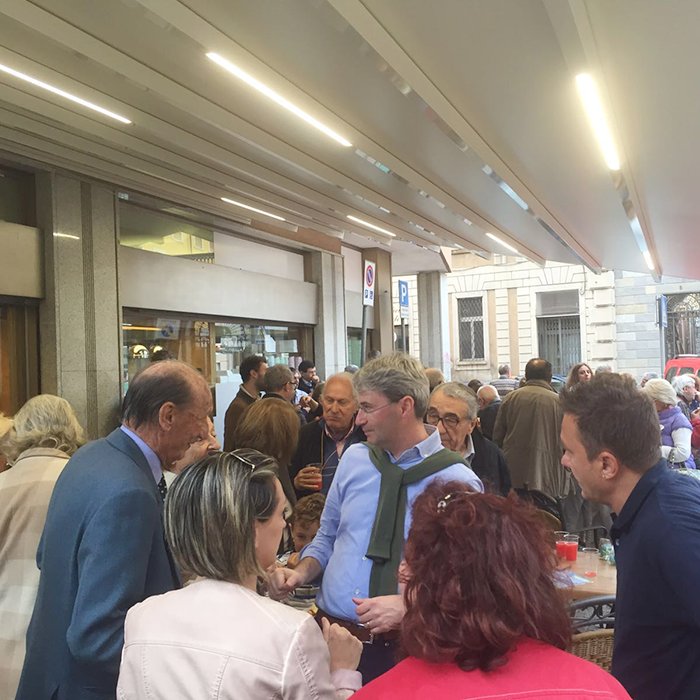 galimbertidav's tweet photo. Oltre 100 persone a #Biumo per la presentazione del #Progetto per la città che riparte! #VareseRiparteDavvero https://t.co/IcahkaR6fi