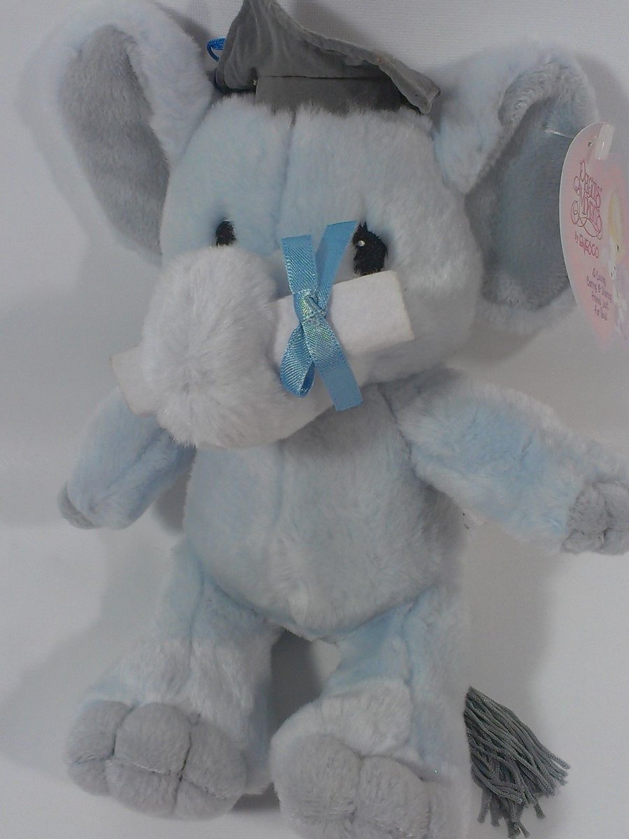 STEEL5757's tweet photo. #Precious Moments #Grad Elephant Plush https://t.co/0hN4j2oyOL  #graduation #forthegrad #blue https://t.co/CU5x6zsAeO