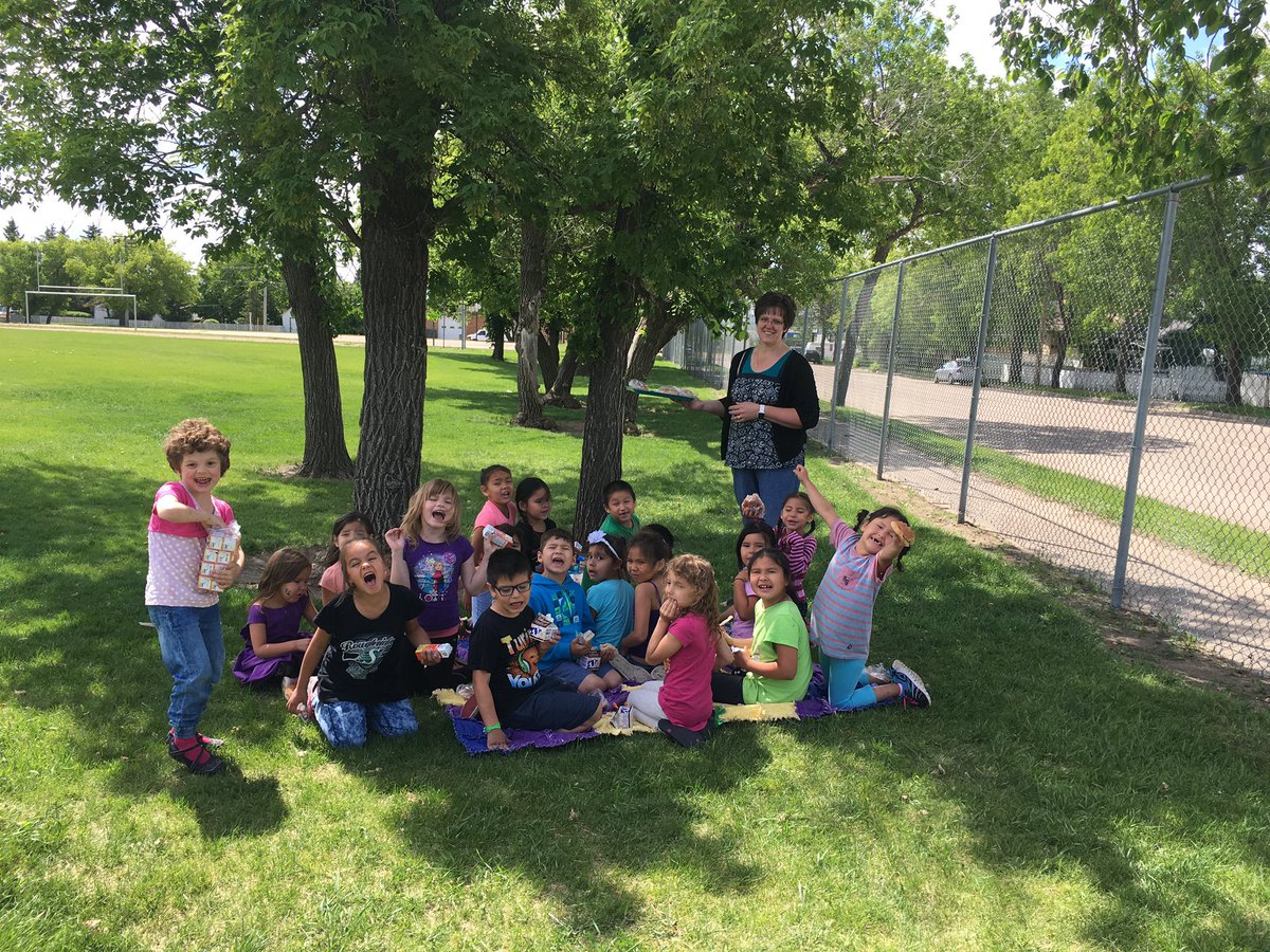 mrsperehudoff's tweet image. Picnic Lunch??  Yes!!  #JuneFun #yesday @ConnaughtNB