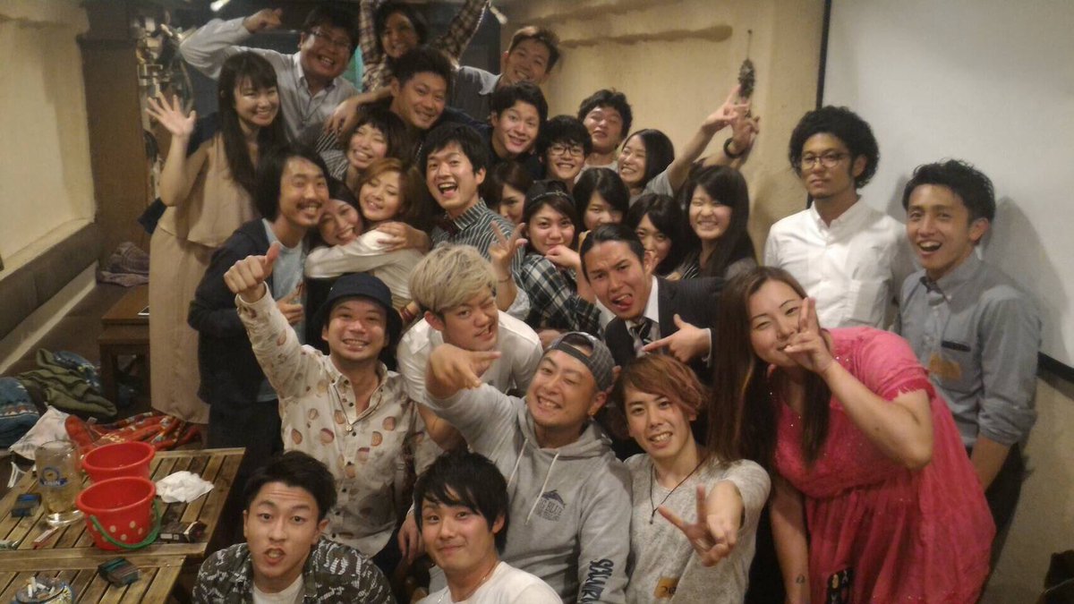 gtuaitty's tweet photo. ひっそりと10人くらいで
公平会やるのかなーと思ってたら意外と集まった笑
久しぶりから初めましてまでいてすっごく楽しかった*\(^o^)/* https://t.co/u3ChVdrLxW
