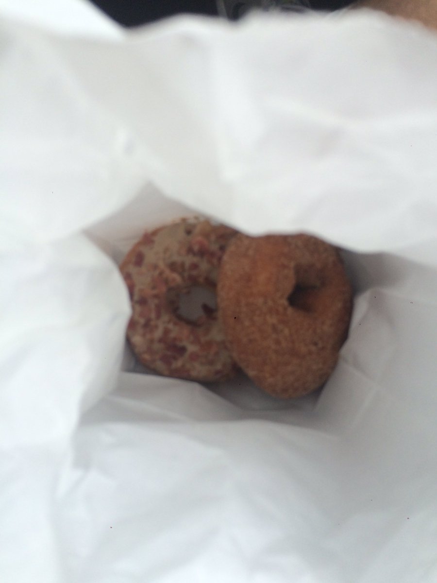 realJackWilly's tweet photo. #nationaldonutday #thx4theridematt #awfulquality #thepicturenotthedonuts https://t.co/1ofXFBQu7i