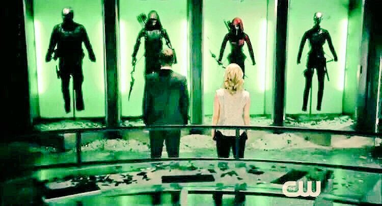 CarolTheImmoral's tweet photo. Always &amp; FOREVER W #Arrow #Olicity #OTA 💪👏💖🎯 https://t.co/v83ajHXRgV