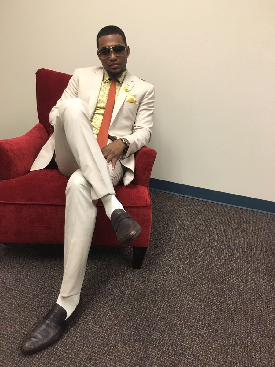 EleveeLifestyle's tweet photo. Check out @Braves pitcher @Julio_Teheran looking sharp in a cream #EleveeCustom suit designed by @eleveejen! #Elevee https://t.co/yePw6t1N7S