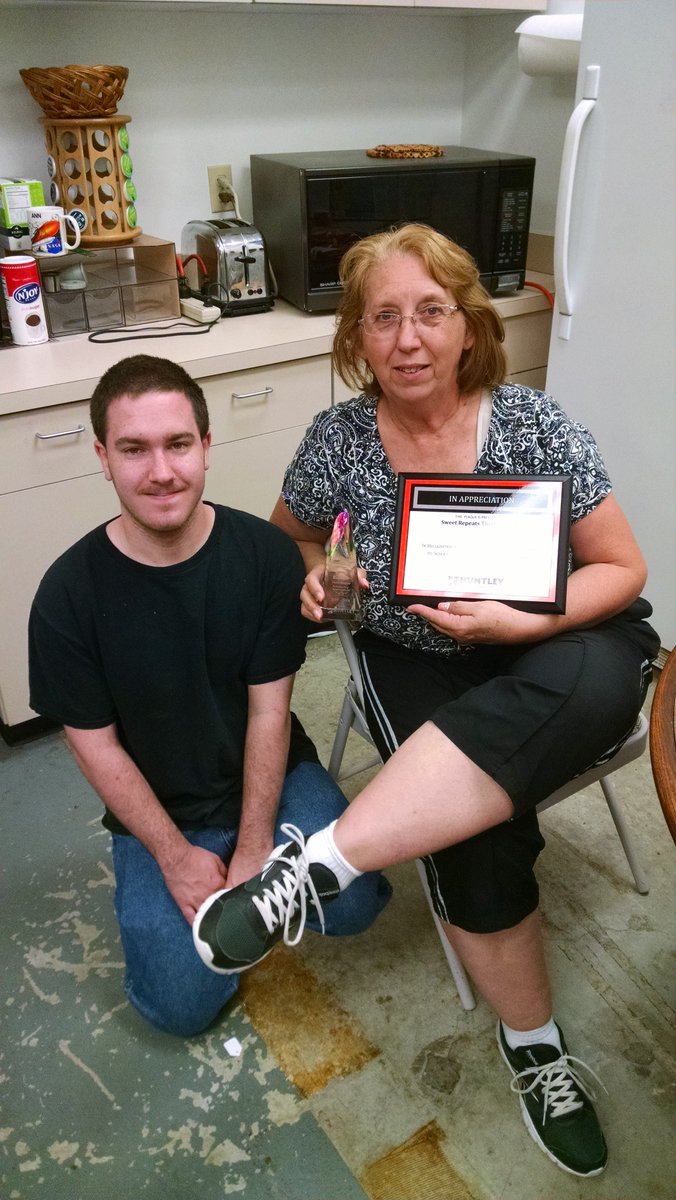 LIGHT_Program's tweet image. Thank you sweet Repeats for your suppor &amp;amp; the scholarships for the students!! @HuntleyIllinois #lightprogram