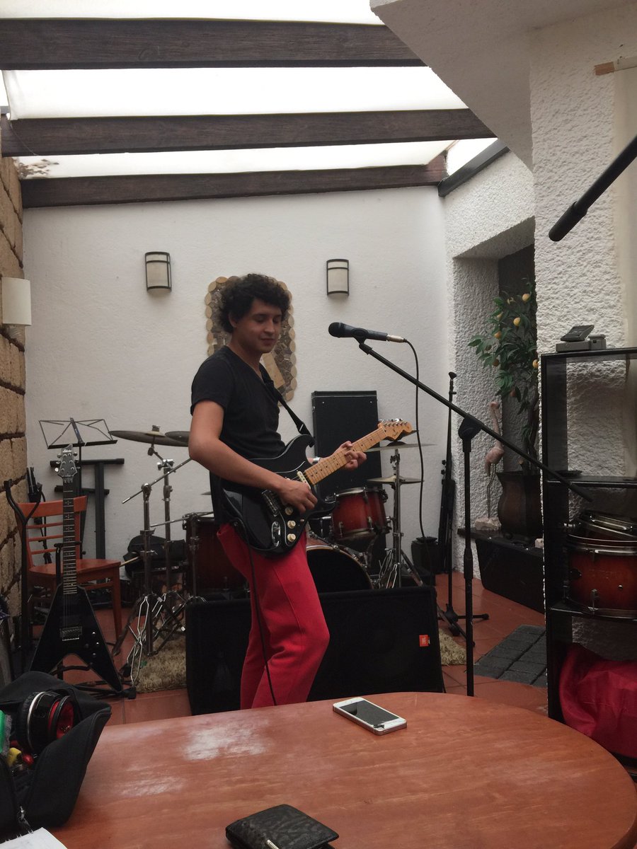 ZaideBand's tweet photo. Llegamos al #findesemana con mucho trabajo para Zaide en etapa de composición estén atentos https://t.co/RUaOkHmYpy