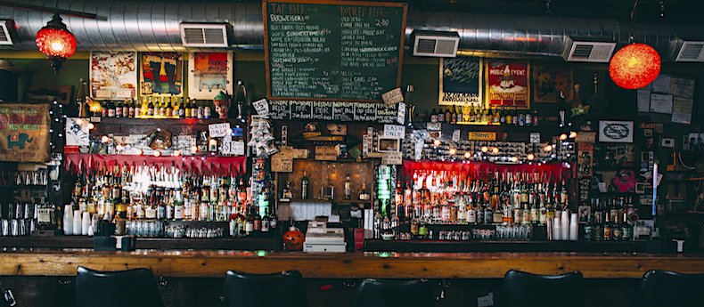 pitchfork's tweet photo. An ode to Chicago’s Empty Bottle, the last great indie rock dive bar standing https://t.co/TzaSTVSDpb https://t.co/4OF54J3FTO