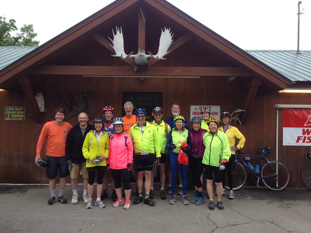 EliseAtColby's tweet photo. 11 miles and still riding.  #baxk2colby #colbycollege https://t.co/5S1NhjKSjq