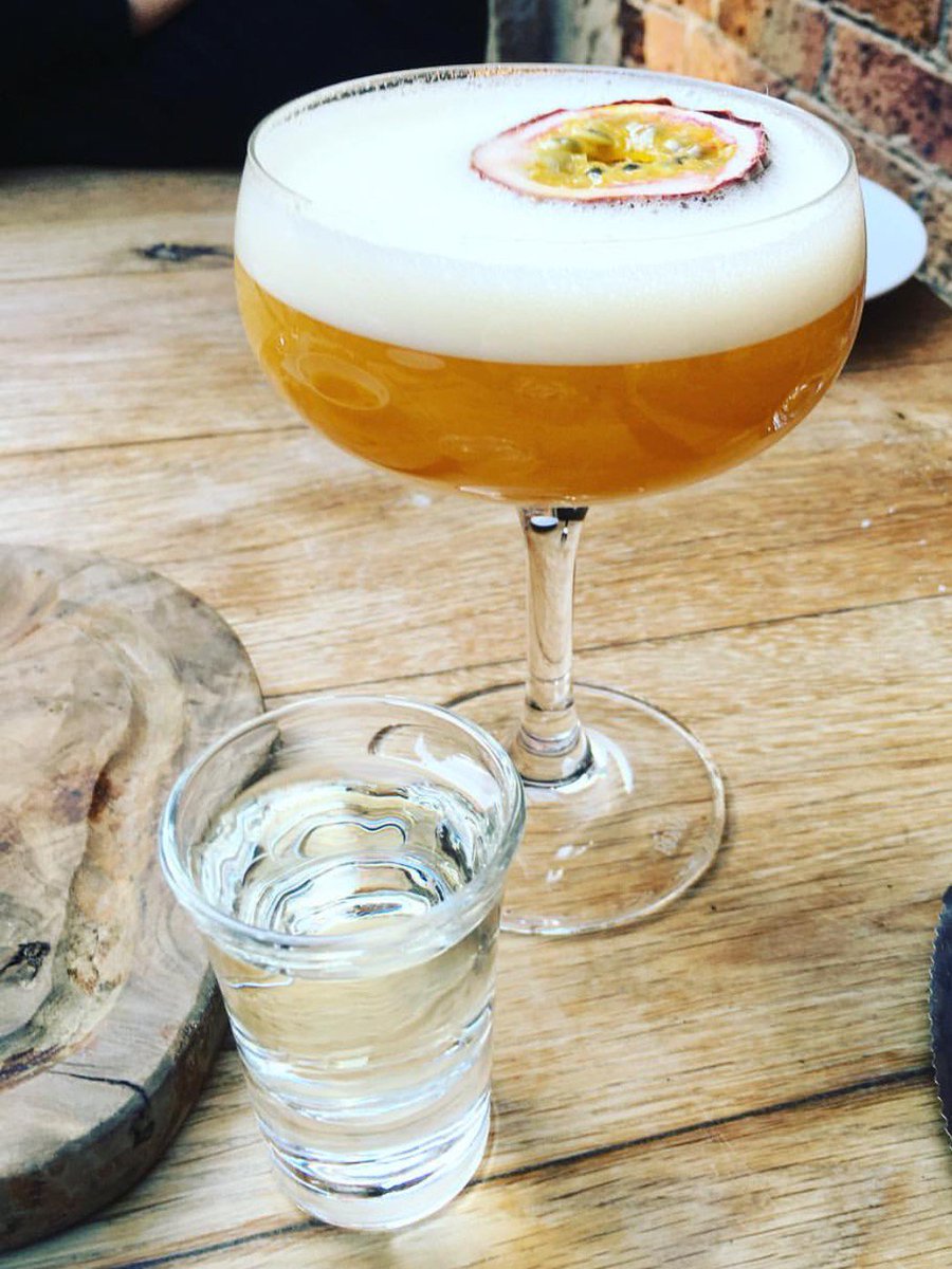 RBG_Bank's tweet photo. Cocktail time!... The sun is shining & It's 5 o'clock somewhere! 😉🍸 #CocktailO'clock #PornstarMartini https://t.co/FC1mZFM03V