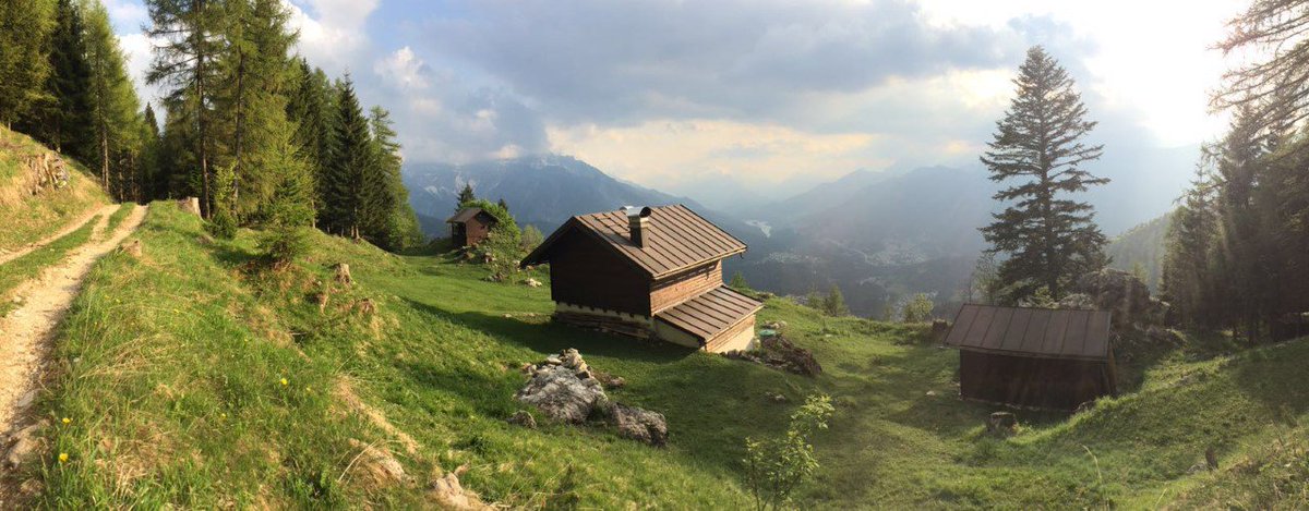 retreatnet's tweet photo. Aug 26-30 in Italy
Hiking, culture &amp; food tasting retreat in the hearth of the Dolomites 
https://t.co/Y9S6JCKfZp https://t.co/8UDaJlAKUH
