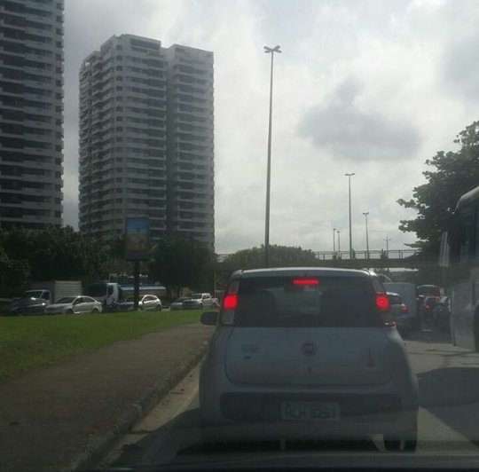 aminkhader's tweet photo. Eu iria adorar se o nosso prefeito tivesse no congestionamento na Barra da Tijuca com caganeira https://t.co/jN9DjntfjG