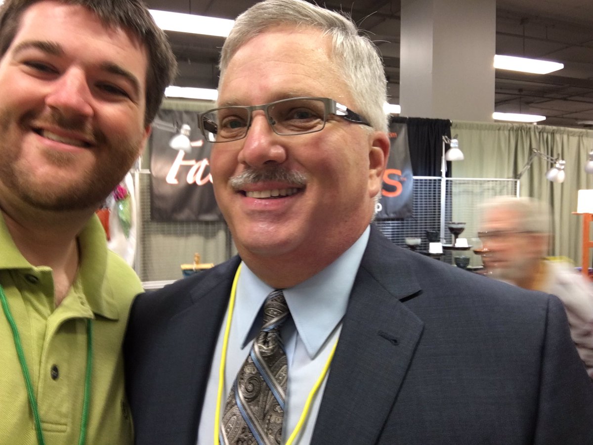 JohnHamptonUMC's tweet photo. Selfie with Rev. Bob Farr #MOAC16 #MOACPICS https://t.co/wPloe8oExJ