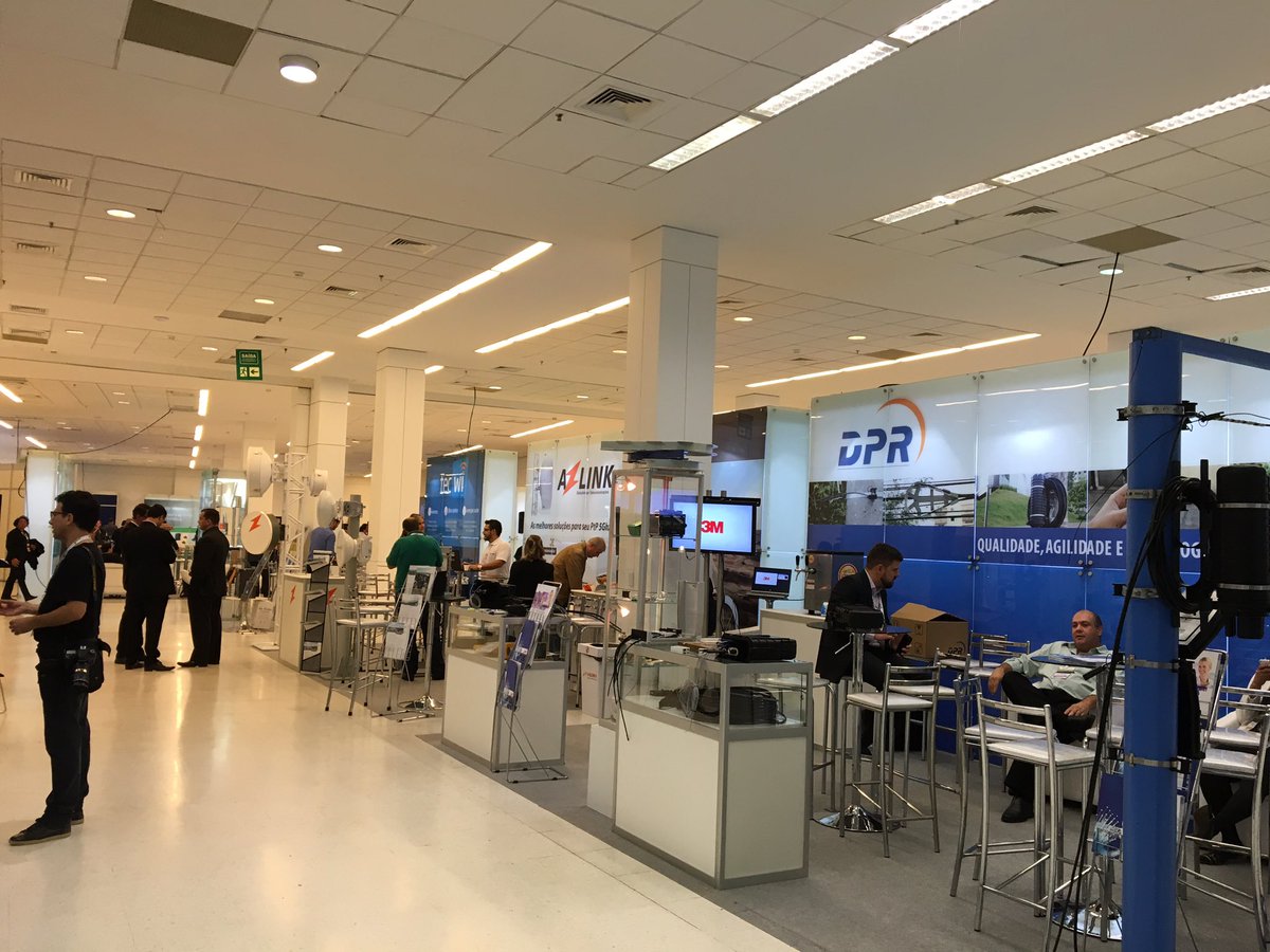 raulecheberria's tweet photo. Excelente a exposição de soluções tecnológicas para ISPs na #8ISP #abrint2016 https://t.co/8GiZhX87rN