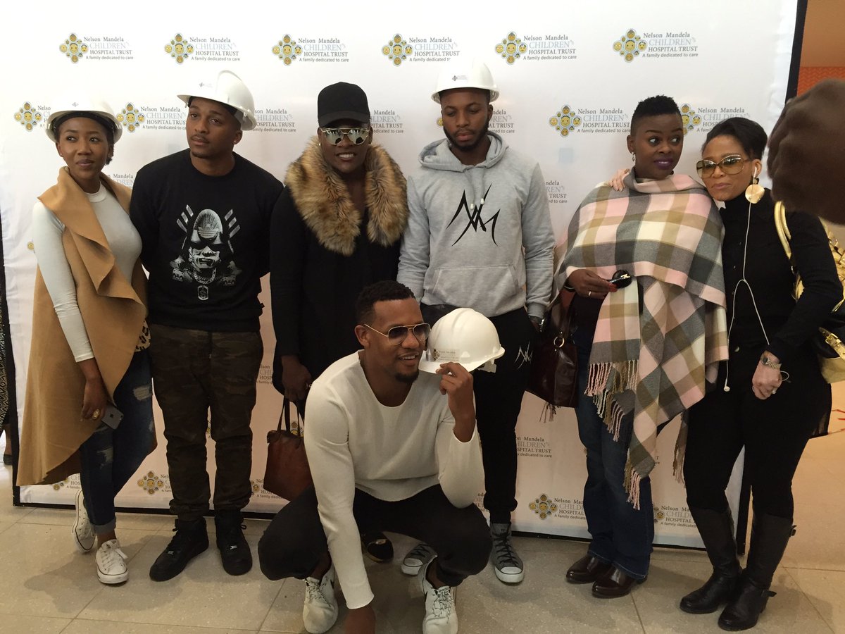 Leleti Khumalo desktop Wallpapers