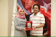 ZirveTDM's tweet photo. TDM ödüllerini alan arkadaşları terki ediyoruz.Daha nice duyarlı projelerle seneye bekle bizi Zirve😀 https://t.co/QmsRUH0hWB
