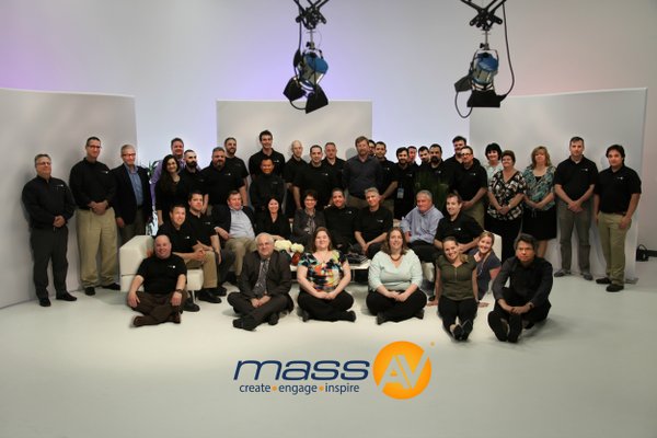 Stagedge tweet media