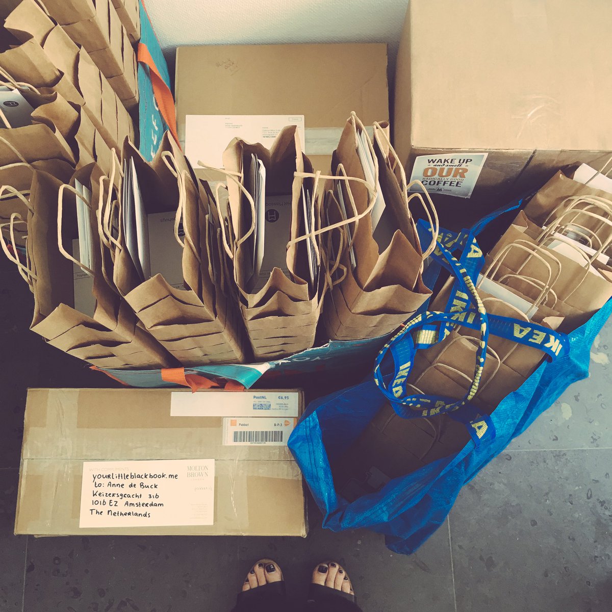 yourLBB's tweet photo. Serious goodiebag prepping at #yourlbb HQ for the book launch next week! #theamsterdamcityguide #wanderlust https://t.co/mU5wjKPpwk