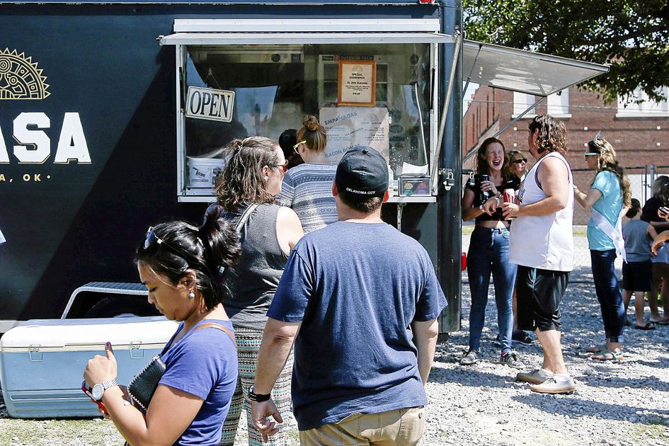 TWScene's tweet photo. Park in the Pearl, Tulsa's first food truck park, is now open again https://t.co/YxvyYlK9Jz https://t.co/jjq7tAXg88