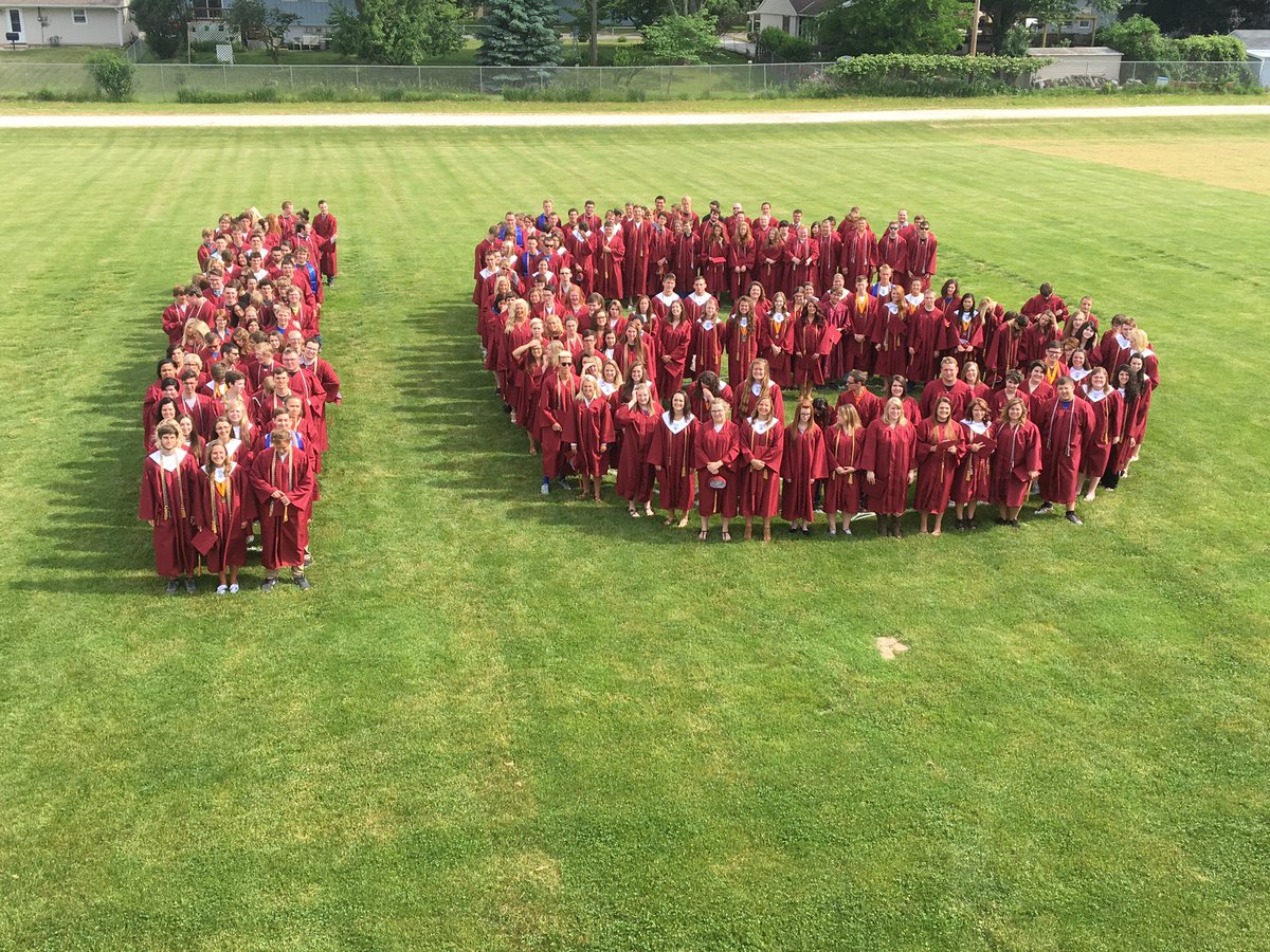 ColumbiaCityHS's tweet image. Class of 2016!