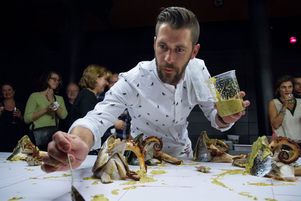 Swallow your stories at <a href="/FoodLovesTech/">food loves tech</a> #NYC. Last chance to sign-up for our Food Night: foodlovestech.com/in-the-mouth